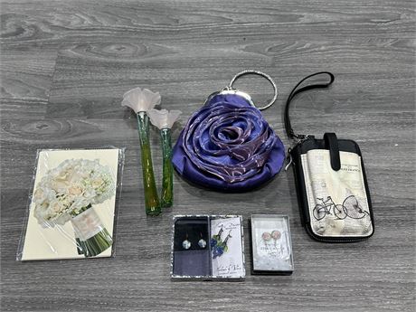 2 SMALL PURSES / CLUTCH, 2 PAIRS OF NEW EARRINGS, FLOWER PERFUME & CARDS