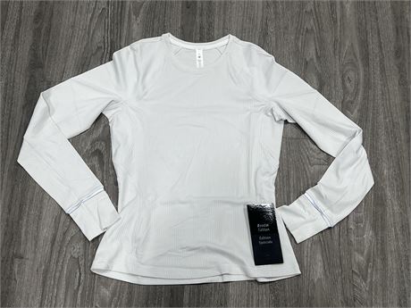 NEW W/ TAGS LULULEMON SIZE 8 WOMENS LONG SLEEVE - SPECIAL EDITION