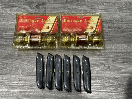 2 NEW SOLID BRASS DOOR KNOBS & 6 NEW UTILITY KNIVES