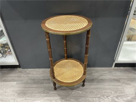 VINTAGE WICKER STYLE PLANT STAND 16”x28”