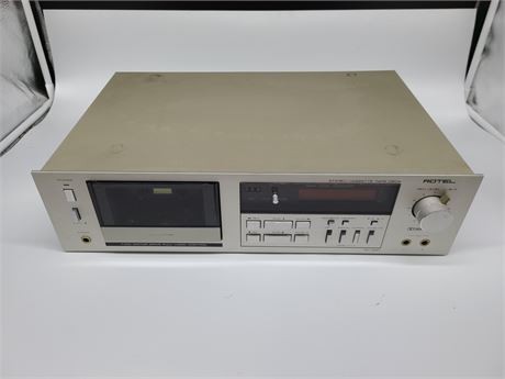 ROTEL STEREO CASSETTE TAPE DECK