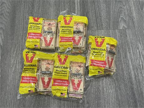 5 NEW PACKS OF 4 - MOUSE TRAPS