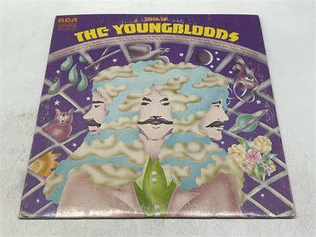 THE YOUNGBLOODS - THIS IS THE YOUNGBLOODS 2 LP’S W/ GATEFOLD - EXCELLENT (E)