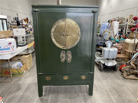 VINTAGE STYLE CHINESE CABINET