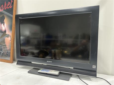 32” SONY TV - GREAT PICTURE