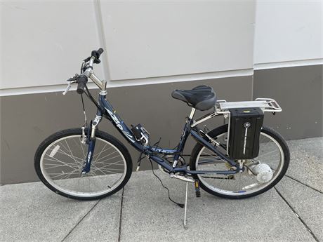 EZIP TRAILZ ELECTRIC BIKE WITH CHARGER & KEY (NEEDS NEW 24 VOLT CONTROLLER)