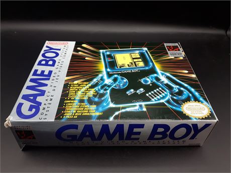 ORIGINAL GAMEBOY CONSOLE IN BOX - VERY GOOD CONDITION