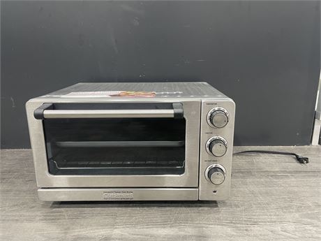 CUISINART CONVECTION TOASTER OVER BROILER - BARLEY USED
