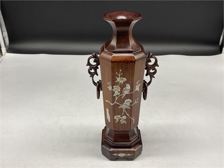 ANTIQUE ROSEWOOD CHINESE VASE INSET W/ABALONE (10.5” tall)
