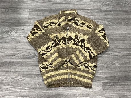 VINTAGE LARGE COWICHAN SWEATER
