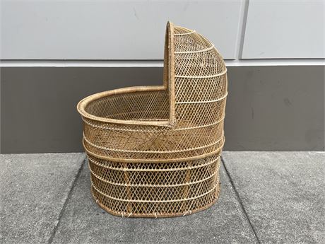 WOVEN WICKER BABY BASSINET IN EXCELLENT CONDITION - 3FT LONG x 45” TALL x 25” WI