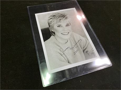(SIGNED) ANNE MURRAY PICTURE (7”X5”)