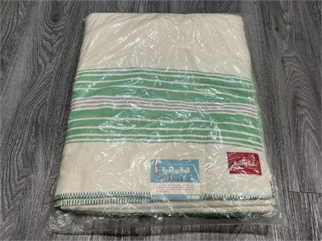 NEW OLD STOCK 1950s HADDON HALL BLANKET - SEALED