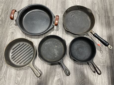 5 CAST IRON PANS