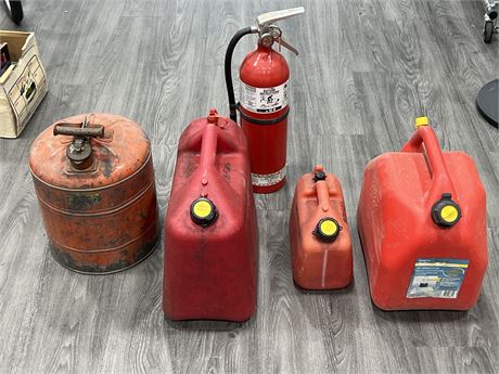 4 FUEL CANS & FIRE EXTINGUISHER - FIRE EXTINGUISHER NEEDS RECHARGE