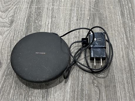 SAMSUNG FAST CHARGE WIRELESS CHARGER