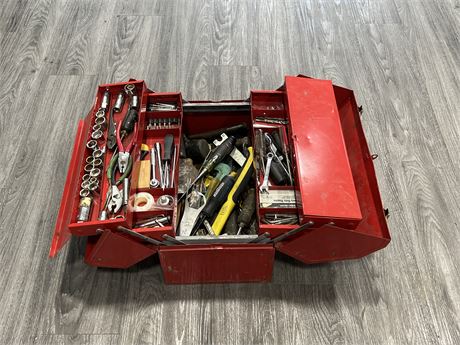 RED MULTI LEVEL TOOL BOX + CONTENTS
