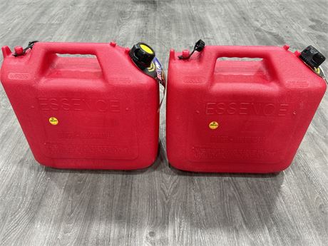 2 NEW 20L JERRY CANS