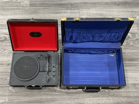 PORTABLE RECORD PLAYER & VINTAGE SUITCASE (18”X5.5”)