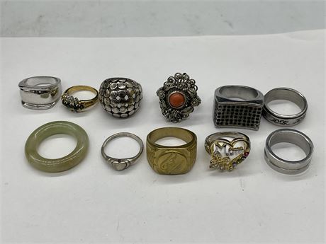 ASSORTED ESTATE JEWELRY RINGS