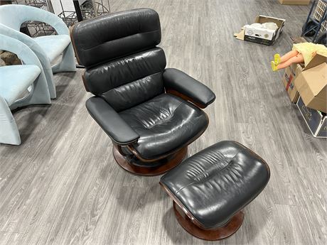 LEATHER SWIVEL LOUNGER