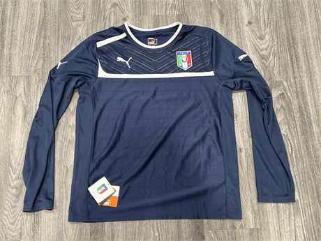 ITALY SOCCER JERSEY NEW W/ TAGS - SIZE LARGE