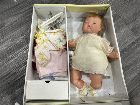 VINTAGE WIND UP IDEAL DOLL W/CLOTHING IN DOLL CASE