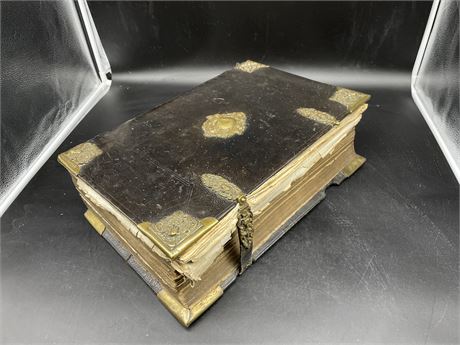 (329 year old) BIBLE (in GERMAN) FROM 1692 LEATHER BOUND (12”x18”)