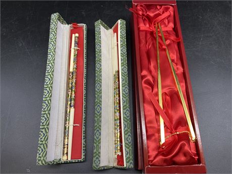 3 COLLECTABLE CHOPSTICKS (1 Gold Plated)