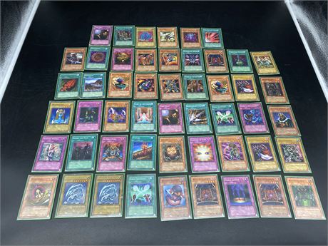 LOT OF YU-GI-OH CARDS