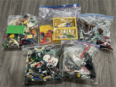 LOT OF MISC LEGO