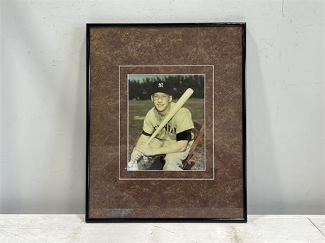 FRAMED MICKEY MANTLE PICTURE (16”x20”)