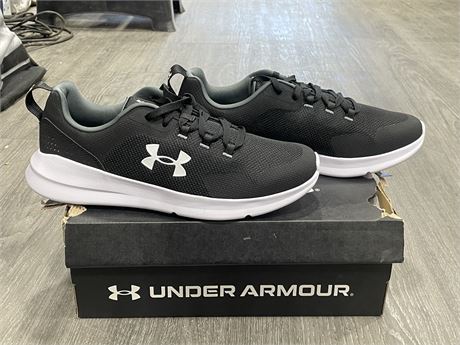 IN BOX UNDERARMOUR ESSENTIAL 4E SHOES SIZE 12