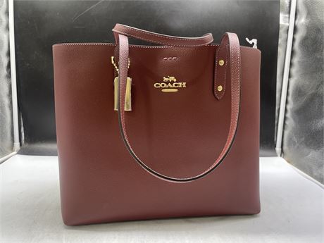 (NEW WITH TAGS) COACH WINE PURSE