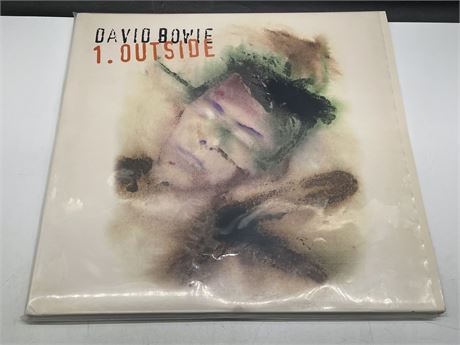 DAVID BOWIE - 1. OUTSIDE 2 LP - NEAR MINT (NM)