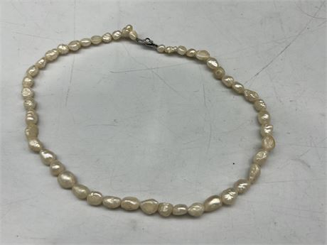 SMALL SEED PEARL NECKLACE