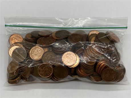 2LBS OF CANADIAN PENNIES