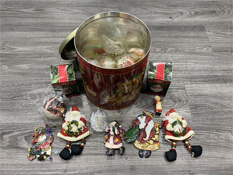 LARGE XMAS DECORATION COLLECTION (TIN IS 11”)