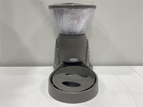 PETMATE AUTOMATIC FEEDER (Works)