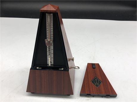 VINTAGE WITTNER WOODEN CASE METRONOME MADE IN GERMANY