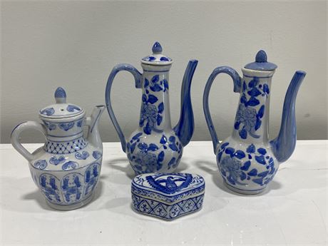 CHINESE BLUE & WHITE COLLECTABLES