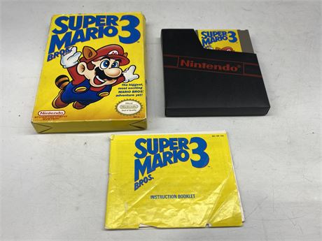 SUPER MARIO BROS 3 - NES COMPLETE W/BOX & MANUAL