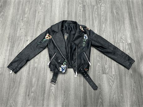 (NEW) FAUX LEATHER WOMENS JACKET - FLORAL STITCHING (WITH TAGS)