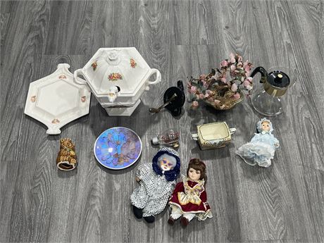 LOT OF VINTAGE COLLECTABLE DOLLS, ROYAL DOULTON DISH & ECT