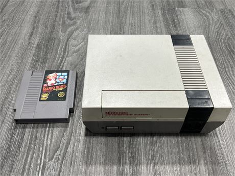 NES W/GAME - NO CORDS