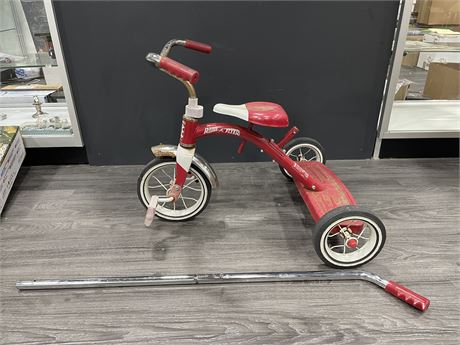 VINTAGE RADIO FLYER TRICYCLE WITH PUSH HANDLE