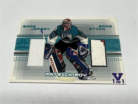 1 OF 1 PATRICK ROY JERSEY / GAME USED STICK CARD (2000)