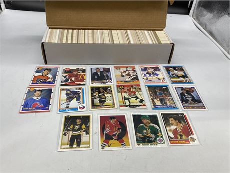~800 NHL CARDS - MAJORITY 1990s (Includes stars & rookies)