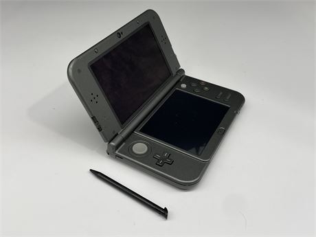 NINTENDO 3DS XL SYSTEM (WORKING)