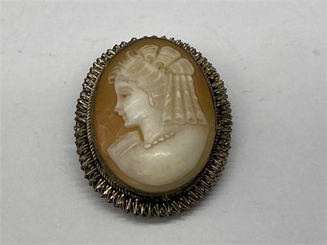 VICTORIAN HAND CARVED CAMEO